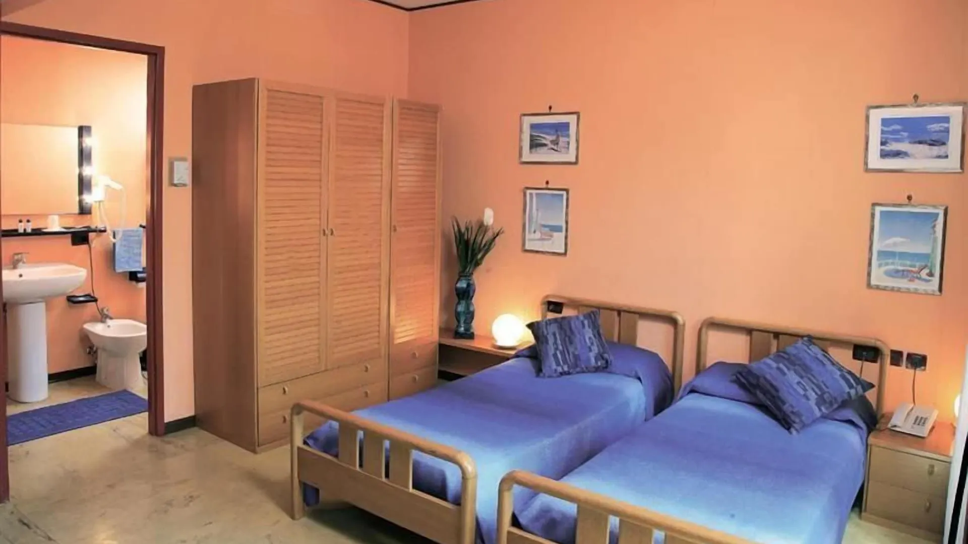 Torreata Hotel&Residence Palermo 3*,  Italia